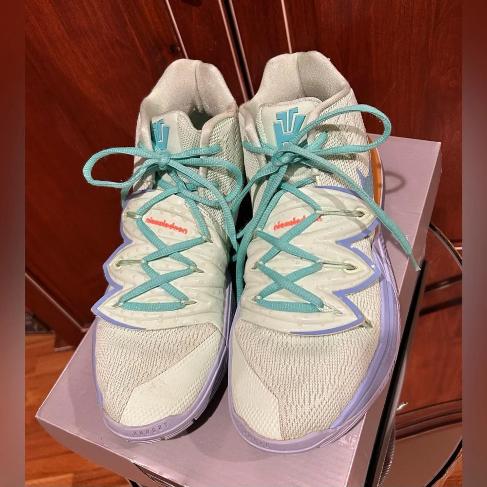 SpongeBob Squidward Kyrie 5 Nike Authentic Men’s Pre-Loved Sneakers - Picture 1 of 9